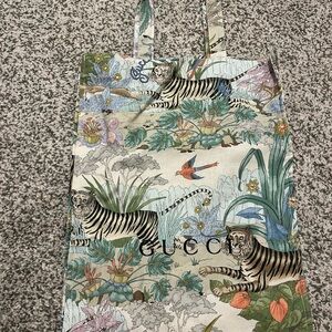 Authentic Tigers Tote comes with the purchase of Gucci Bengal Tiger wallet